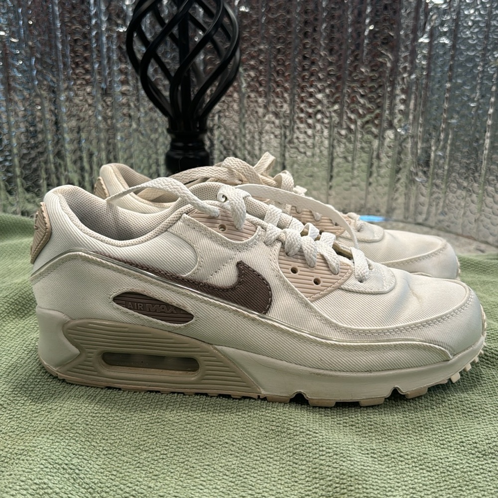 Nike Air Max Women’s Customized Sneakers